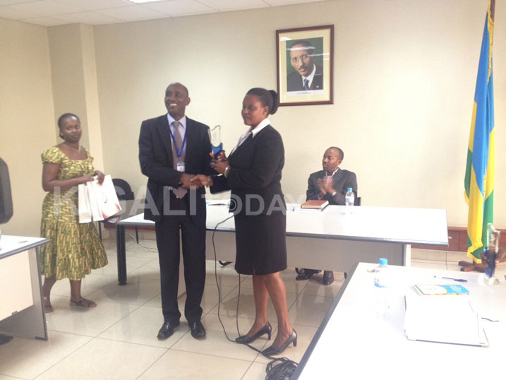 Intara y'Amajyepfo niyo yahize inzego za Guverinoma mu mitangire myiza y'amasoko.