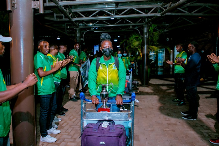 Bakiriwe gitwari ubwo basesekaraga i Kanombe