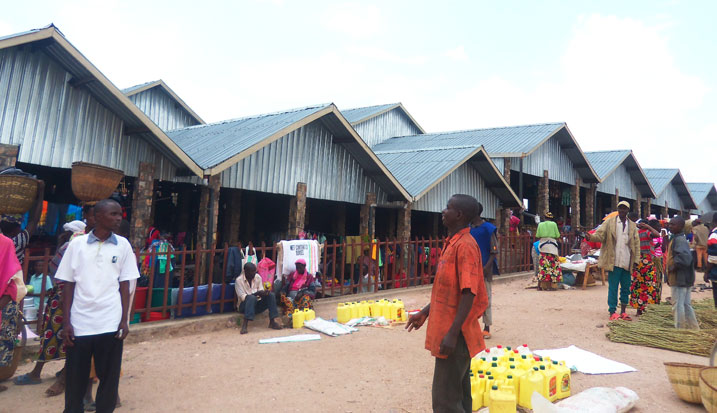 Inyubako y'isoko rya kijyambere ryubatse mu murenge wa Nyanza.