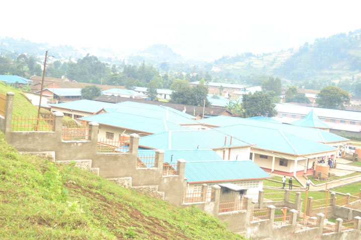 Izi nyubako zamuritswe nyuma y