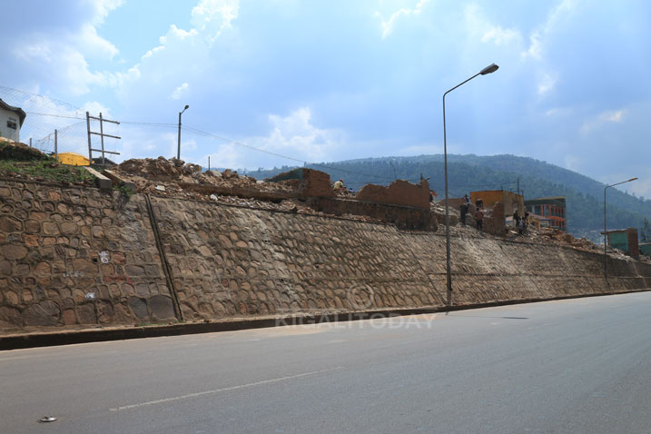 Ku gice cy'ahahoze isoko rya Nyabugogo kiri ku kizagurwa hakorwa umuhanda.