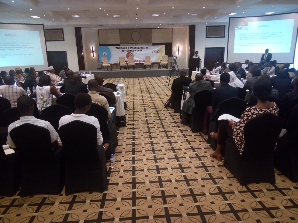 Inzego zitandukanye ziraganira ku buryo bwo guca ibiyobyabwenge mu Rwanda