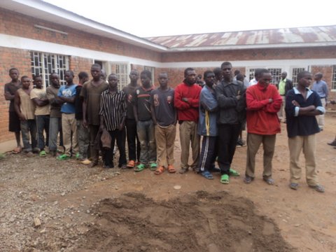 Urubyiruko rwo mu karere ka Nyamasheke bafatiwe mu buzererezi mu mujyi wa Rusizi.