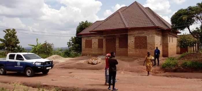 RIB yinjiye muri icyo kibazo, cyamunara irahagarikwa