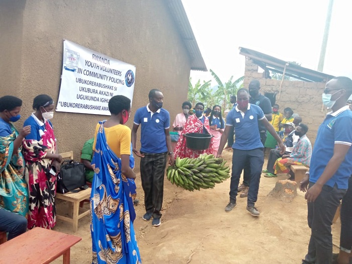 Bamuhaye n'ibyo kurya