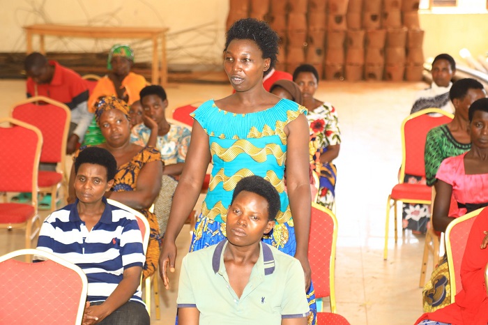 Uwimana Ernestine yashimye amacumbi bahawe kuko ariyo nzitizi bari bafite