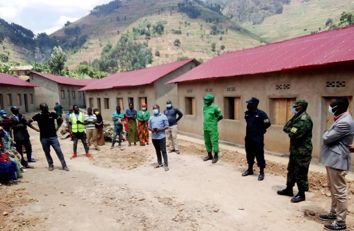 Abashyikirijwe aya mazu ni abatishoboye batagiraga aho gukinga umusaya kuko ibiza byabasenyeye