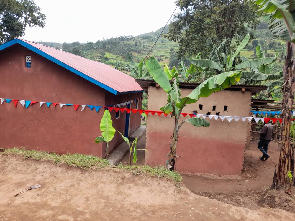 Inzu n'ibiyirimo byatwaye agera muri miliyoni umunani