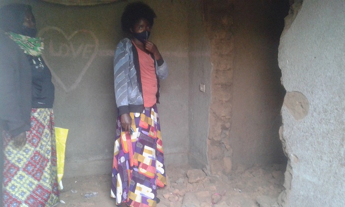 Nyuma yo kubasinyisha by'amahugu bahise basenyerwaho inzu