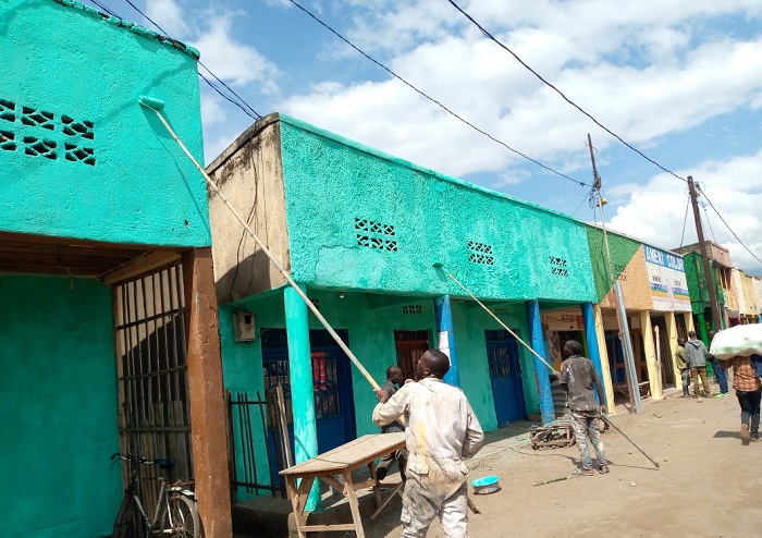 Abikorera bo mu Ntara y'Amajyaruguru biyemeje ko inama ya CHOGM izasanga baramaze kuvugurura inzu z'ubucuruzi