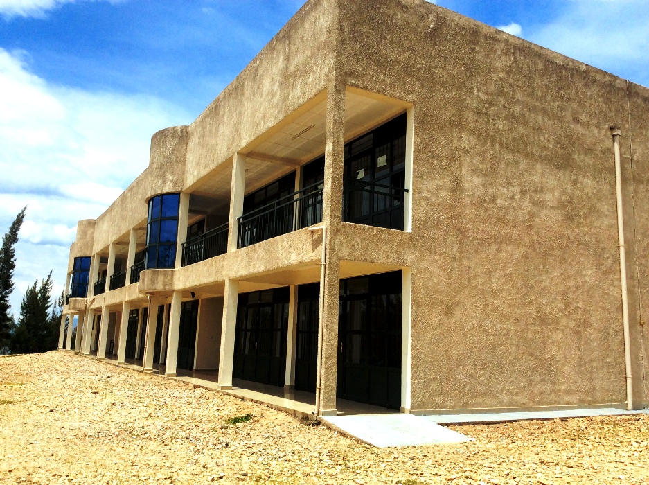 Inzu yagenewe amaduka ntikora kuko nta bicuruzwa bihagera