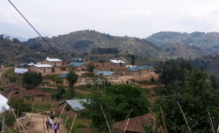 Izo nzu zubatse zegeranye mu buryo by'umudugudu 