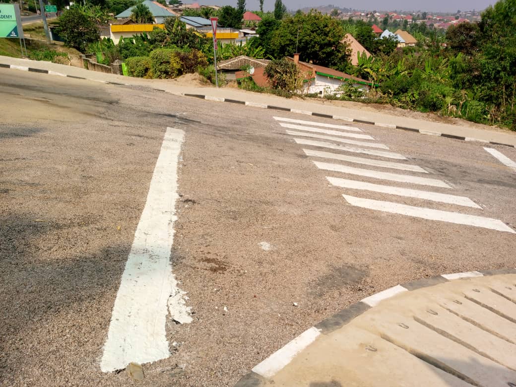 Amarangi yasigwaga mu mihanda kandi bigaragara ko idakoze neza