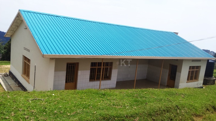 Iri kusanyirizo ry'amata ngo ryubatswe mu 2014 ariko ngo kuba ritarakora biteza igihobo aborozi kuko babura aho bagemura amata.