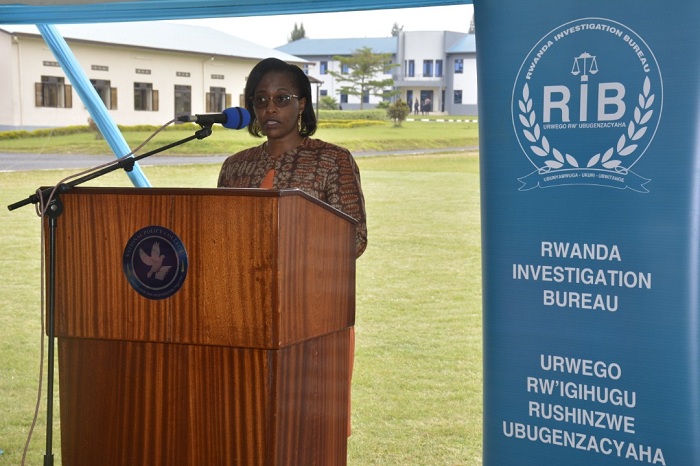 Isabelle Kalihangabo yasabye abasoje amahugurwa kuba igisubizo mu kugenza ibyaha