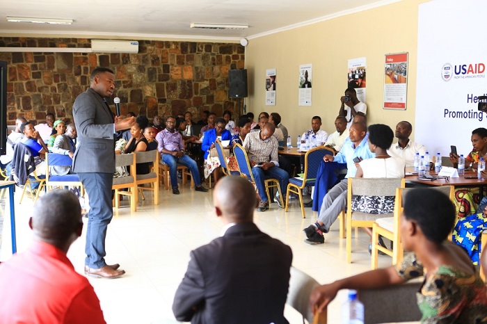 Urubyiruko rwiyemeje kubiba amahoro