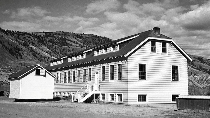 Ishuri rya Kamloops Indian Residential School ryafunze imiryango mu 1978