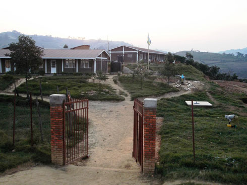 Ishuri ryisumbuye rya Kabona nta macumbi y'abanyeshuri rigira.