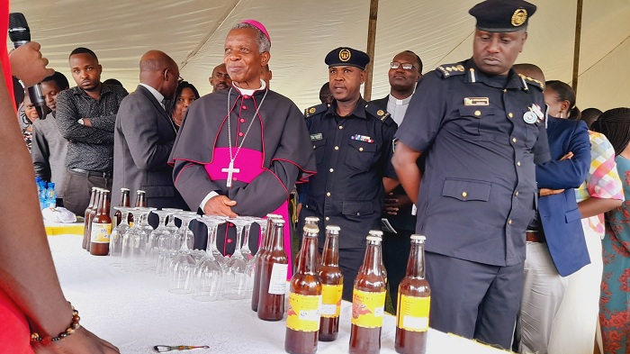 Abanyeshuri bahujwe n'abikorera