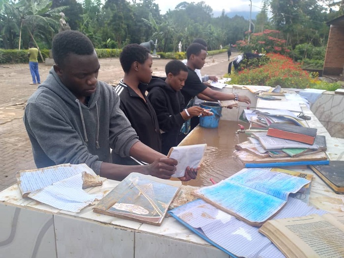 Kuri Ecole d'Arts de Nyundo ibikoresho by'abanyeshuri byangiritse 