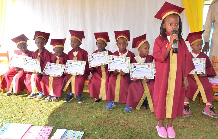 Abana baharangije bibasaba gukomereza ahandi