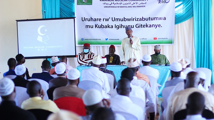 Sheikh Hitimana Salim, Mufti w'u Rwanda aganira n'aba Sheikh bashya