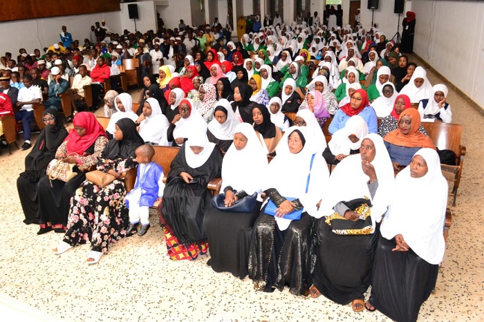 Abiganjemo abo mu miryango y'abarushanwaga bari baje kubashyigikira