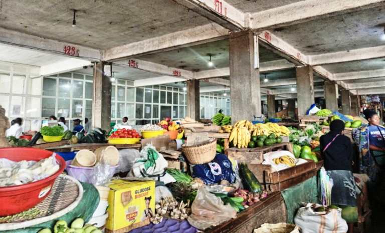 Hari abacururiza mu isoko ry