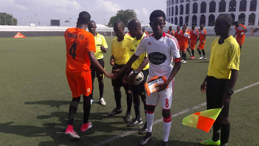 Abakapiteni b'amakipe yombi mbere y'umukino