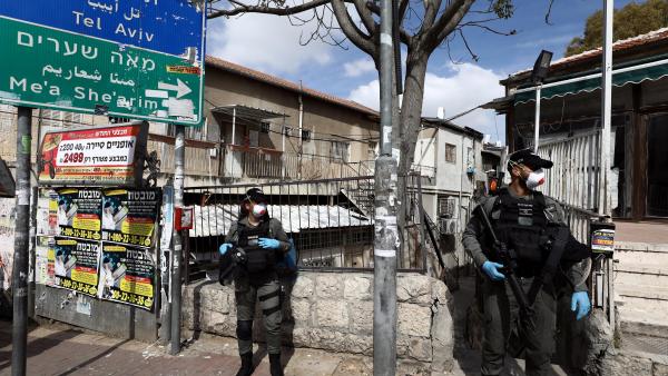 Abapolisi ba Israel baragenzura uko gahunda ya guma murugo yubahirizwa mu mujyi wa Yerusalemu