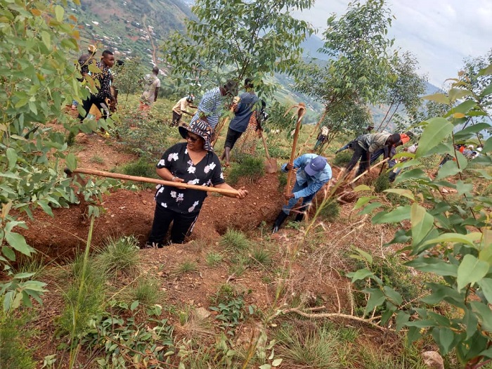 I Rwamagana abaturage basabwe kurwanya isuri mu mirima yabo