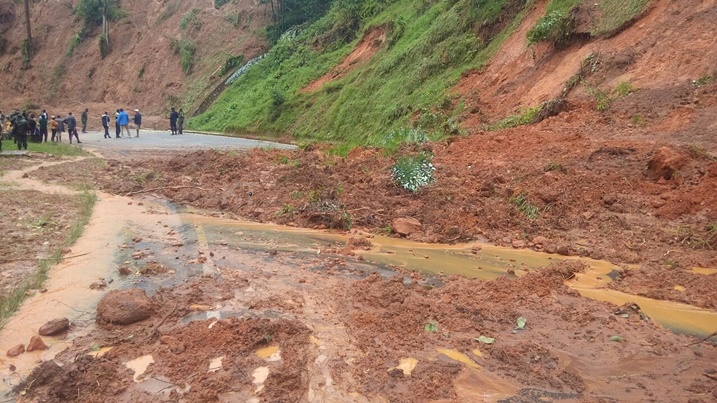 Aho isuri igeze yangiza ibikorwaremezo harimo n'imihanda