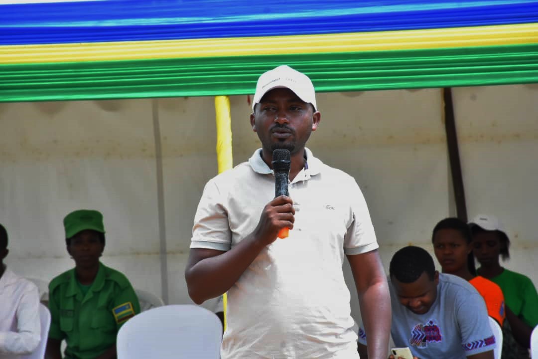 Rusiribana avuga ko umuganda na wo uri mu bigize gukorera hamwe mu muco Nyarwanda