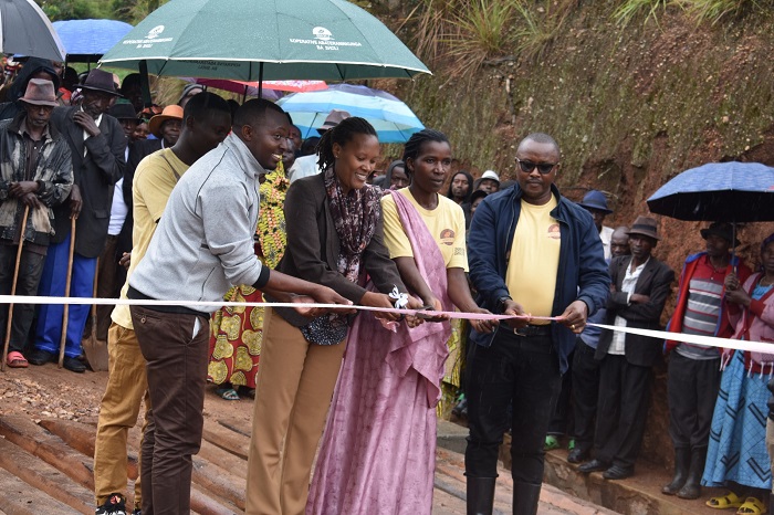 Iteme ryafunguwe ku mugaragaro