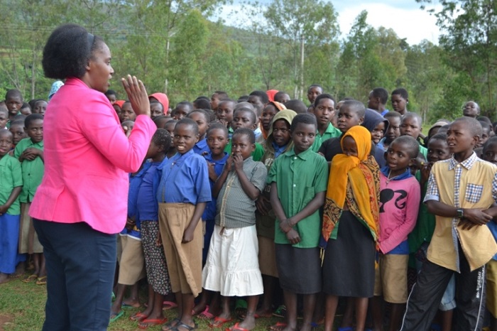 Annonciata Kankesha, aganiriza abana b