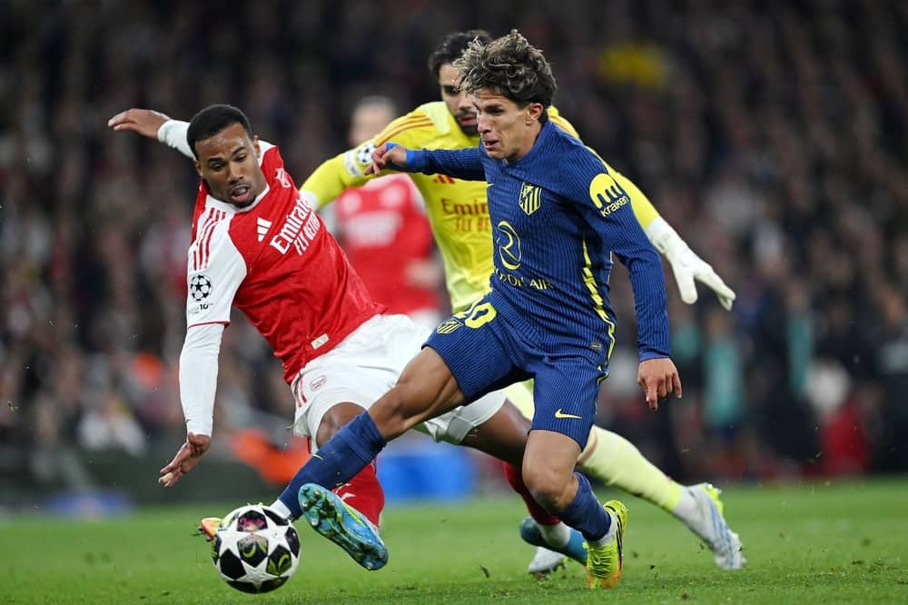 Ubwo Simeone yagushwaga na Gabriel Maghalaes mu rubuga rw'amahina agahusha uburyo bw'igitego cya Atletico Madrid