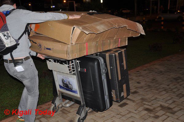 Iyi kipe yo mu Buswisi yazanye ibikoresho izifashisha muri iri siganwa.