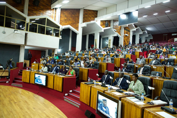 Iyi nama nyunguranabitekerezo iriga ku gukumira icuruzwa ry'abantu yaba abasohoka mu gihugu cyangwa abinjizwamo.
