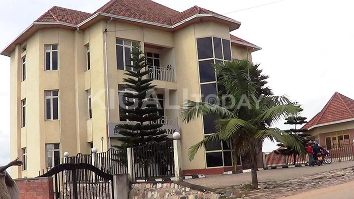 Iyi ni imwe mu zahoze ari hoteri i Muhanga iza guhomba ndetse itezwa cyamunara.