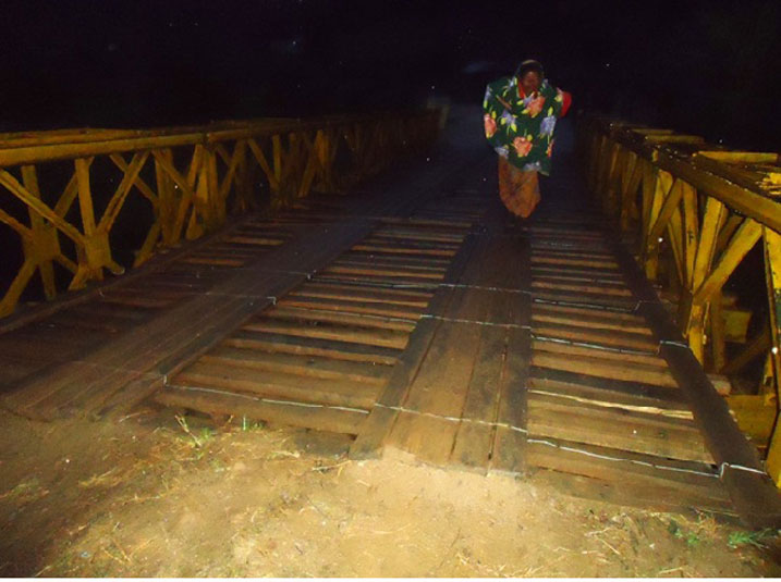 Iyo ibi biraro bisanwe hakoreshwa imbaho gusa ku buryo imodoka ziremereye zitanyurako