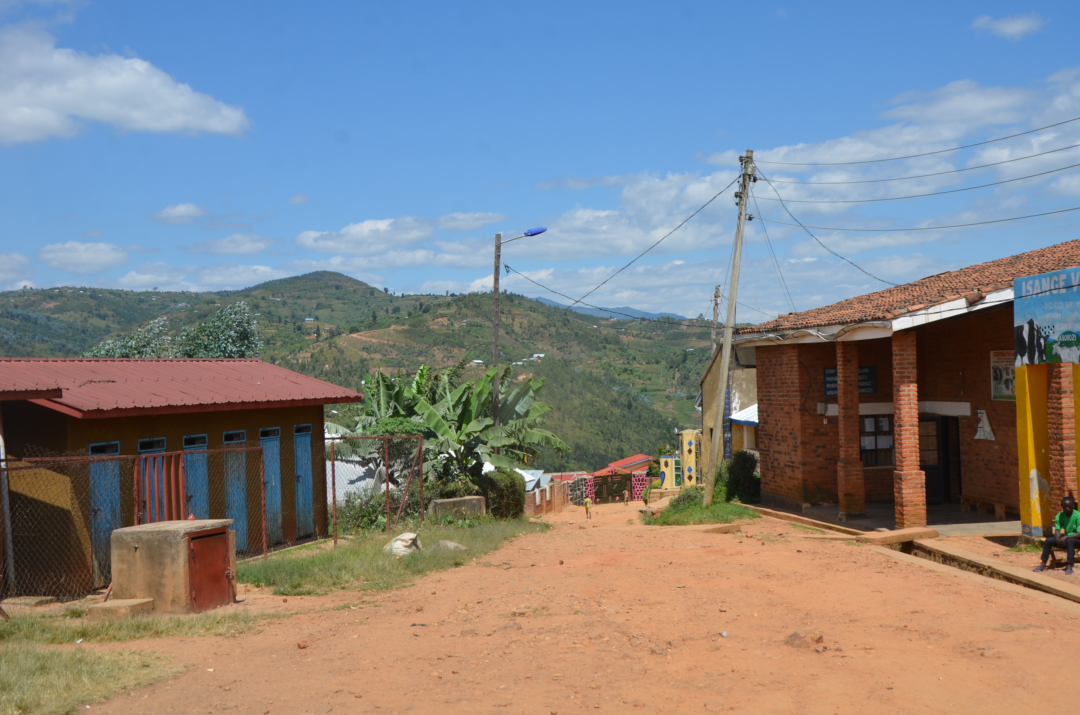 Iyo niyo misarani yubatse ku muhanda hafi y'isoko