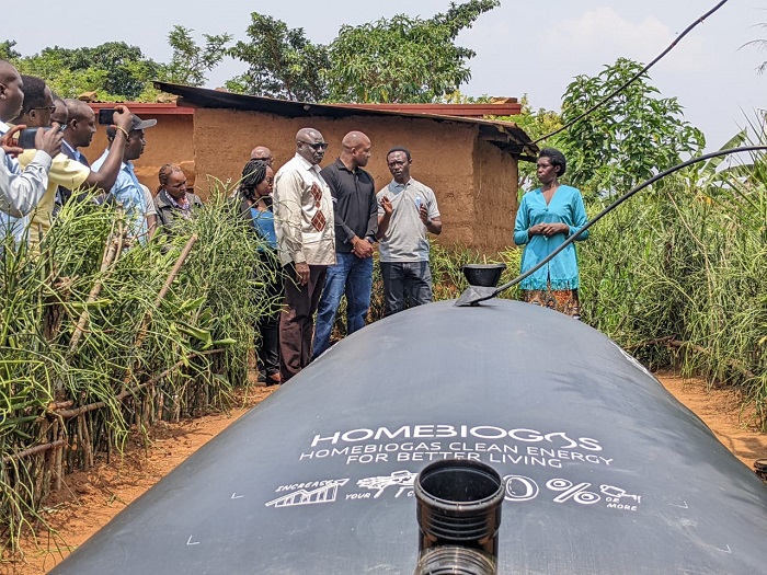 Izuba iyo rivuye rishyushya iki gikoresho umuriro ukaboneka