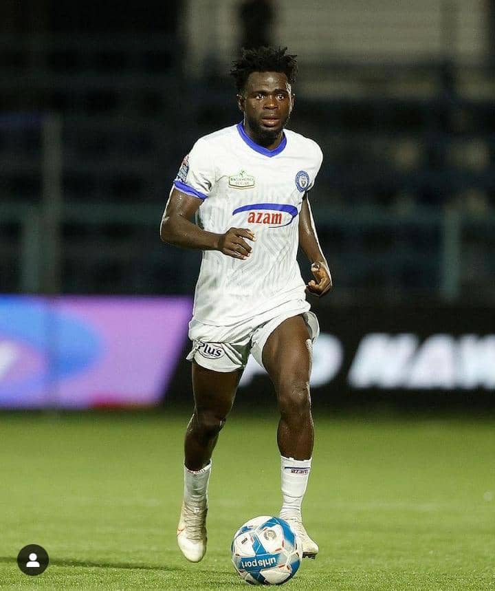 James Akaminko ukina hagati yugarira yasinyiye Rayon Sports