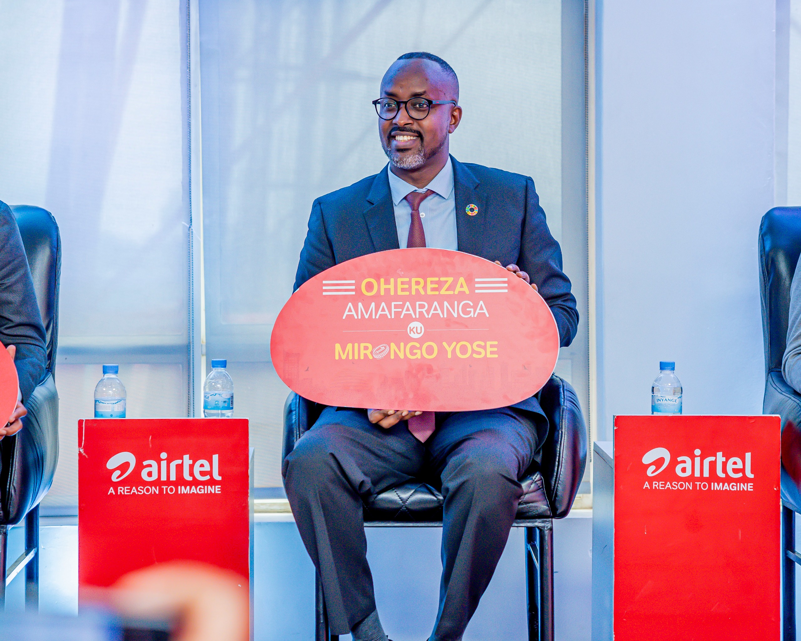 Airtel Money yoroheje uburyo bwo kohereza amafaranga ku yindi mirongo