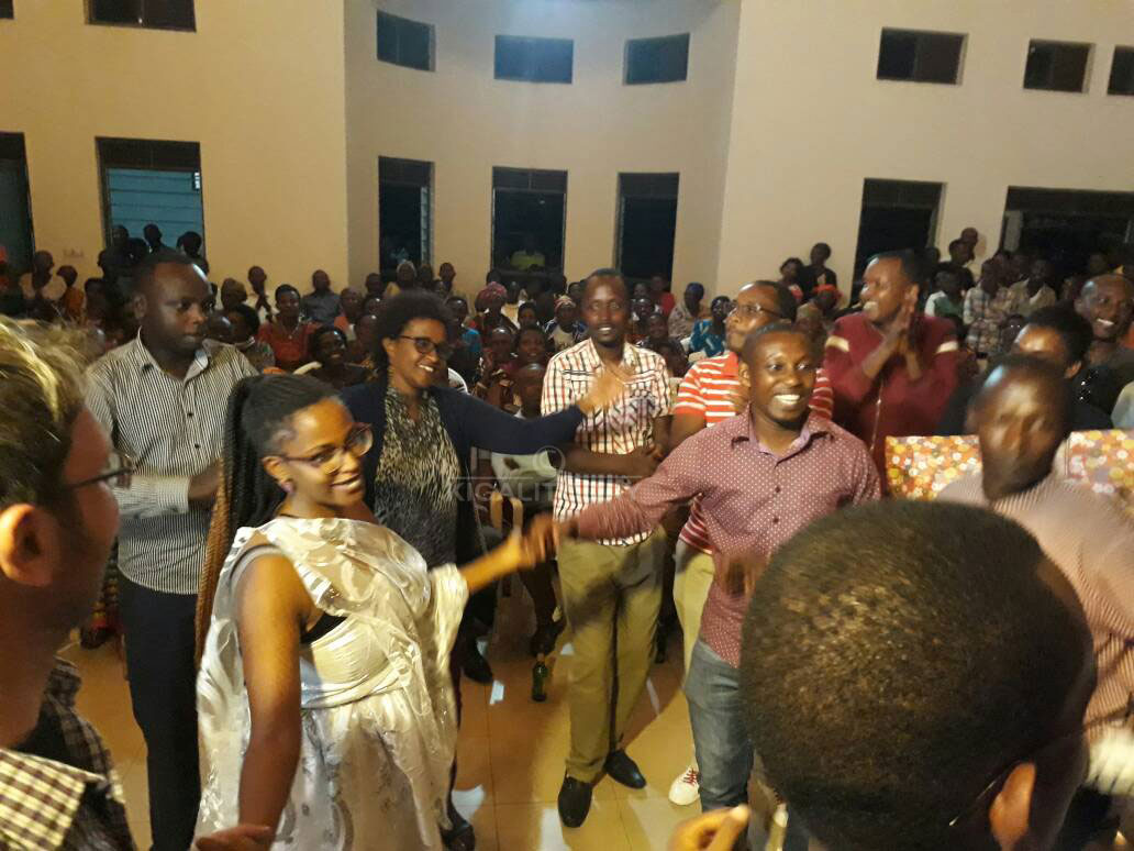 Byari ibirori bimeze nk'ubukwe ubwo bakiraga Jeannette byari 