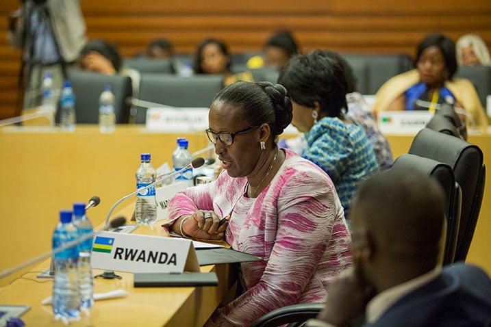 Jeannette Kagame yeretse abandi ibyo bakwigira ku Rwanda bagamije guteza imbere umugore.