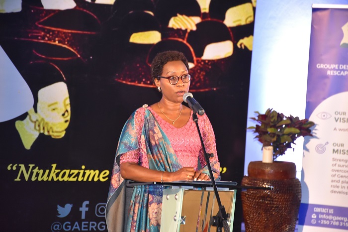 Prof Jeannette Bayisenge yavuze ko nyuma y'amateka mabi yaranze Igihugu, Abanyarwanda bakwiye gufashanya komorana ibikomere kugira ngo bongere bazahure wa muryango wari washatse kuzima