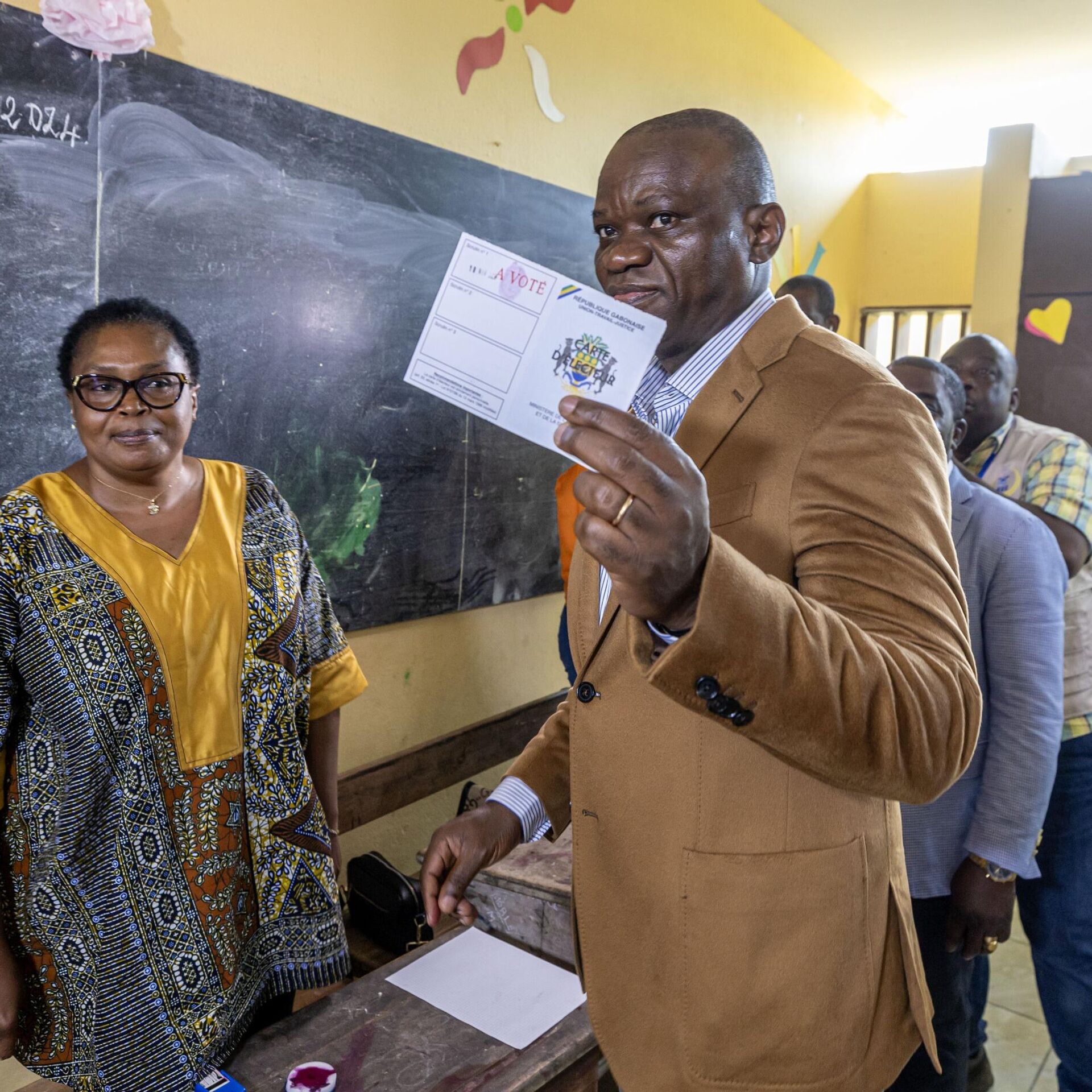 General Brice Oligui Nguema mu matora ya Referendum