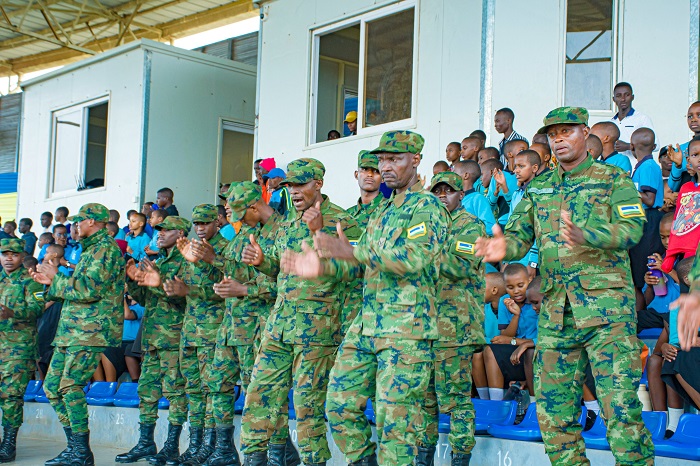 Morale yari yose ku Ngabo z'Igihugu zishimiraga umunsi w'Intwari