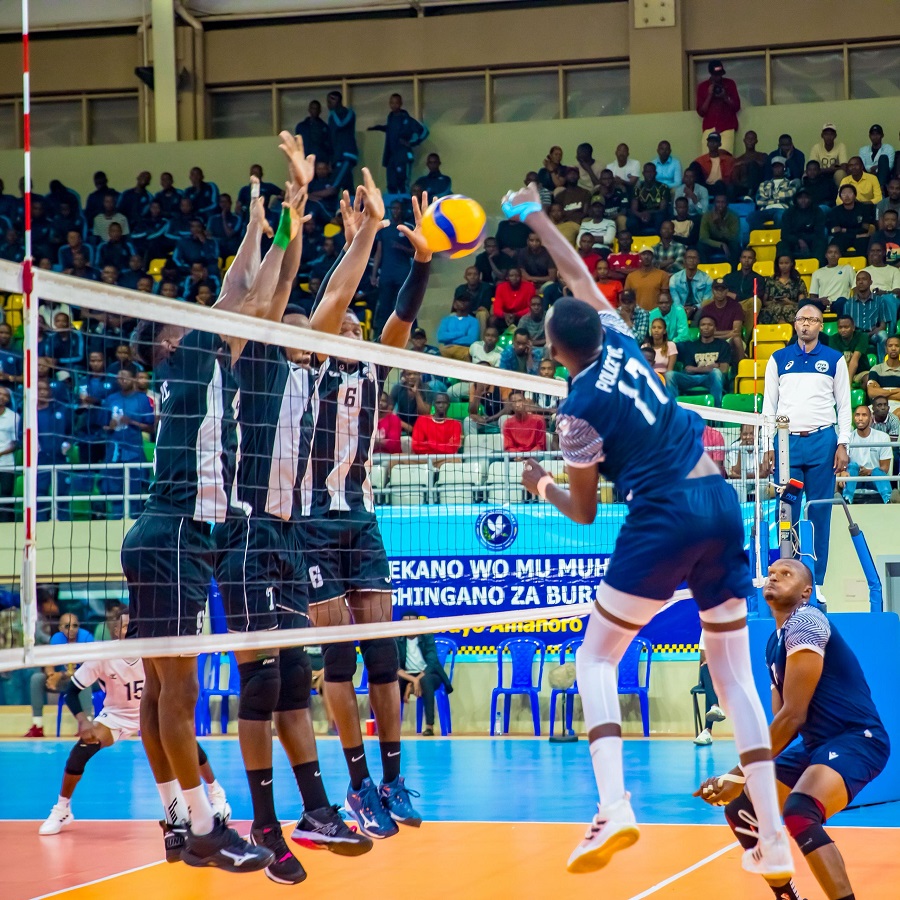 Umukino wa APR na Police wakijijwe na kamarampaka